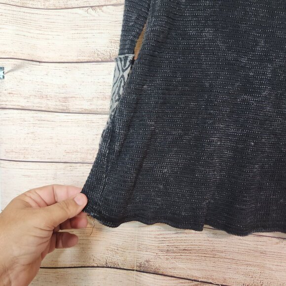 Able Distressed Cuffs Boho Dark Romantic Grunge Waffle Henley Top Women's Size L - Picture 15 of 16